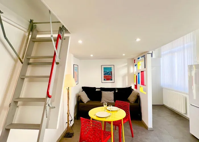 Apartment L'atypique, Confort & Wifi, Centre-ville *