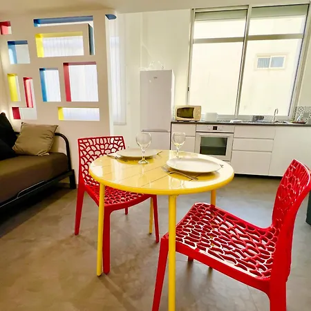 L'atypique, Confort, Centre-ville Appartement *